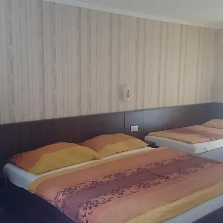Lakos Apartmanház Siófok